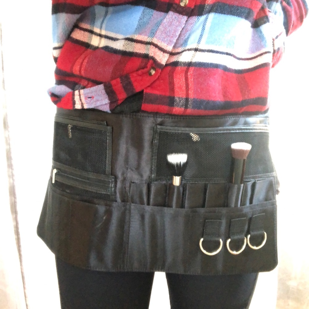 💋SHANTY MAKEUP BRUSH BELT💋 with 2 brushes!!